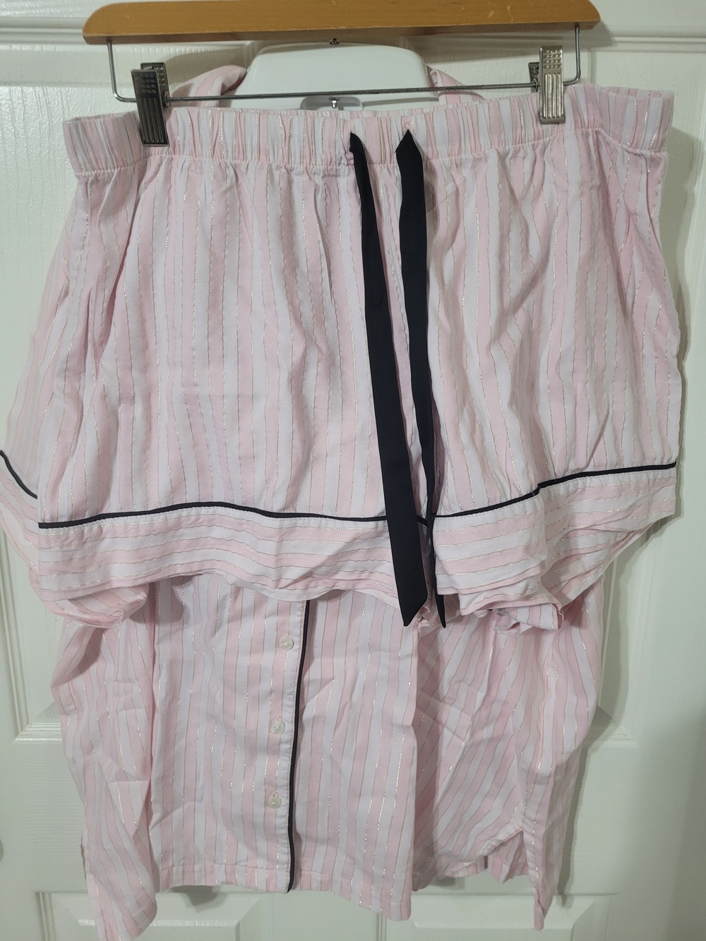Victoria's Secret Pink Stripe Short Pajama Set - Picture 3 of 4